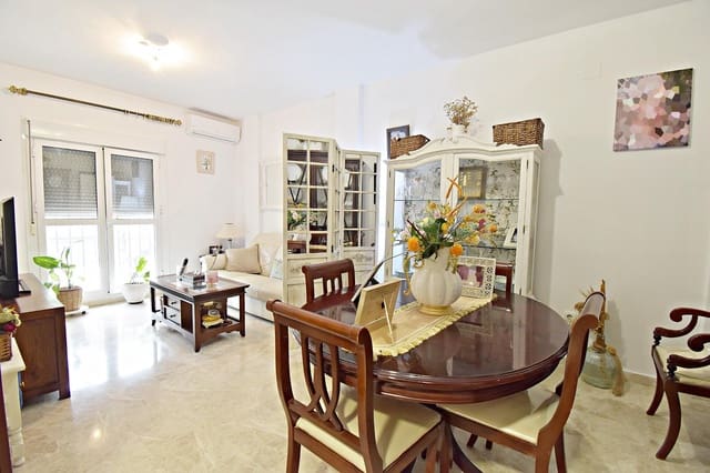 4 makuuhuone Rivitalo myytävänä paikassa Jerez de la Frontera - 329 900 € (Ref: 9334953)