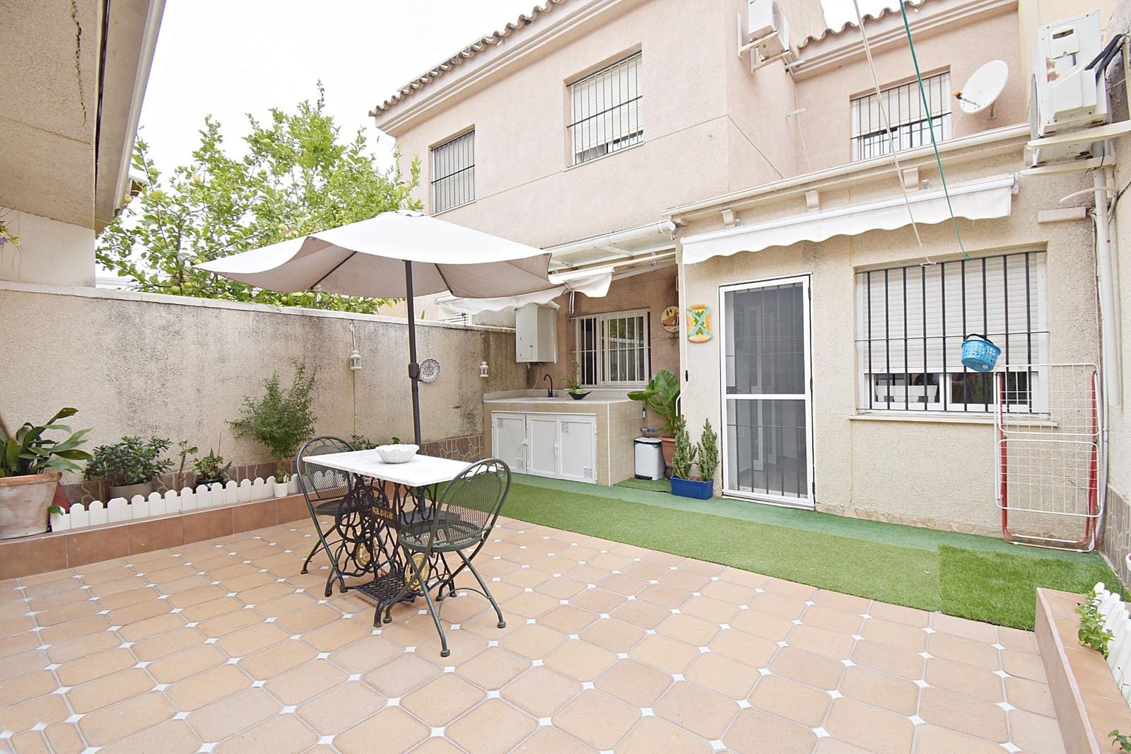 4 bedroom Terraced Villa for sale in Jerez de la Frontera - € 329,900 (Ref: 9334953)