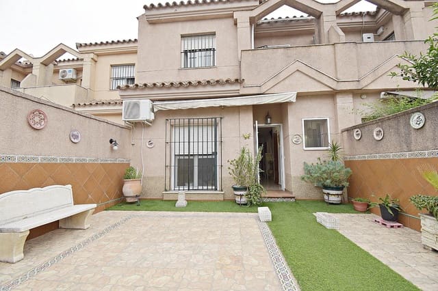 4 makuuhuone Rivitalo myytävänä paikassa Jerez de la Frontera - 329 900 € (Ref: 9334953)