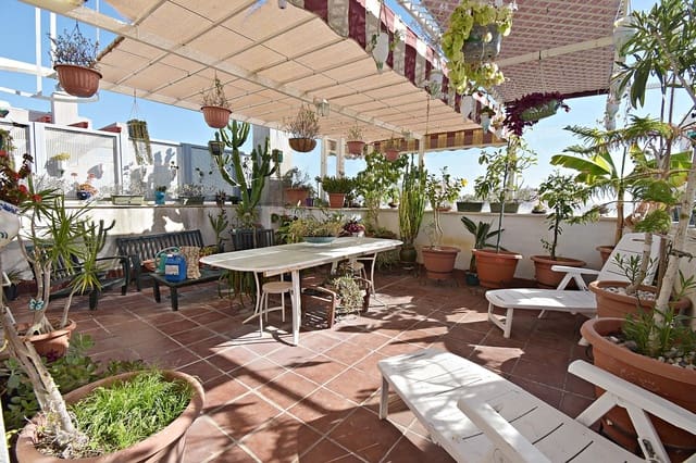 4 sypialnia Penthouse na sprzedaż w Puerto Real z basenem garażem - 365 000 € (Ref: 9349542)