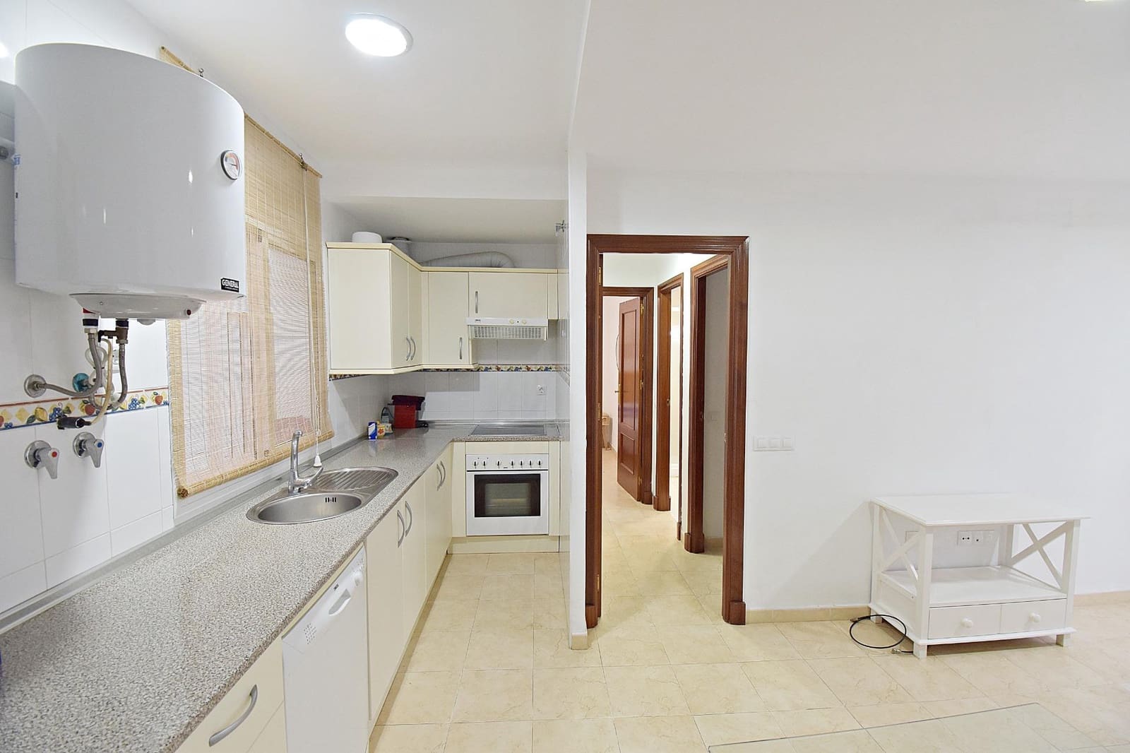 2 soverom Leilighet til salgs i Chipiona med garasje - € 299 900 (Ref: 9401037)