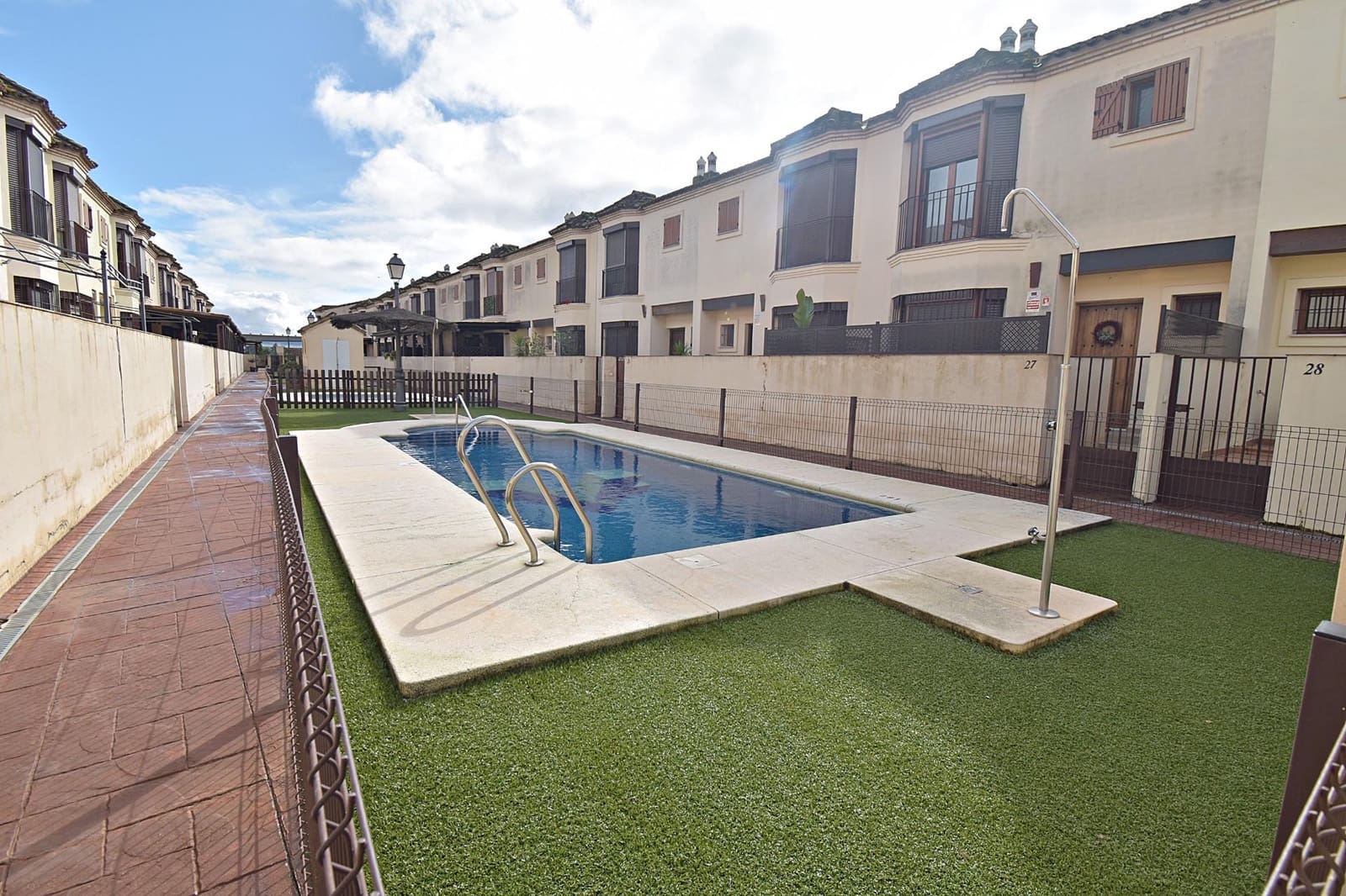 3 sypialnia Dom szeregowy na sprzedaż w Jerez de la Frontera z basenem garażem - 298 000 € (Ref: 9462076)