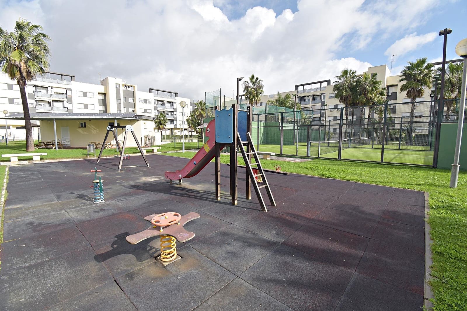 3 bedroom Flat for sale in Jerez de la Frontera - € 250,000 (Ref: 9574626)