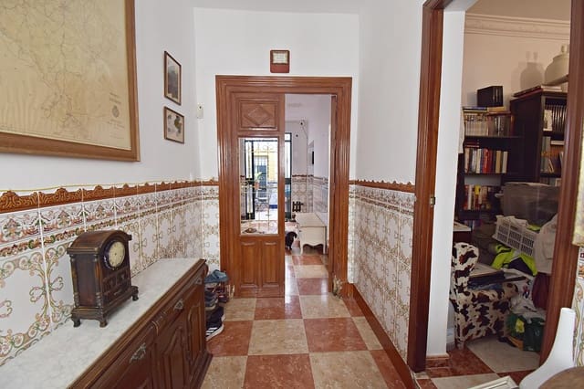 4 slaapkamer Huis te koop in Jerez de la Frontera - € 190.000 (Ref: 9770661)