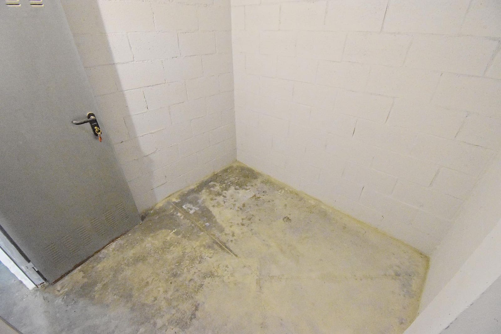 Garage for rent in Jerez de la Frontera - € 170 (Ref: 9788397)