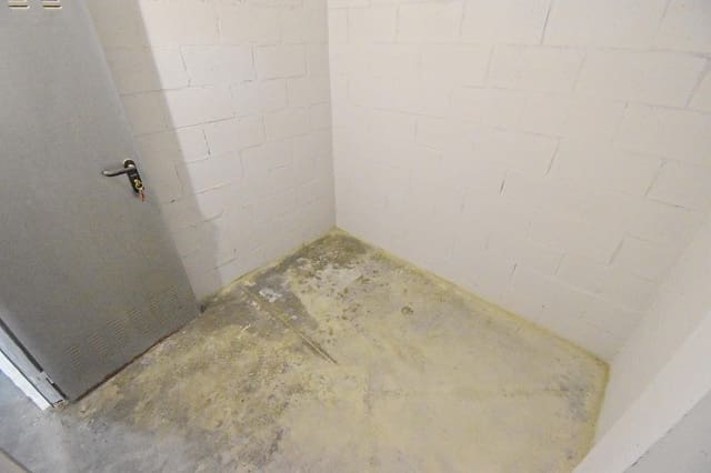 Garage for rent in Jerez de la Frontera - € 170 (Ref: 9788397)