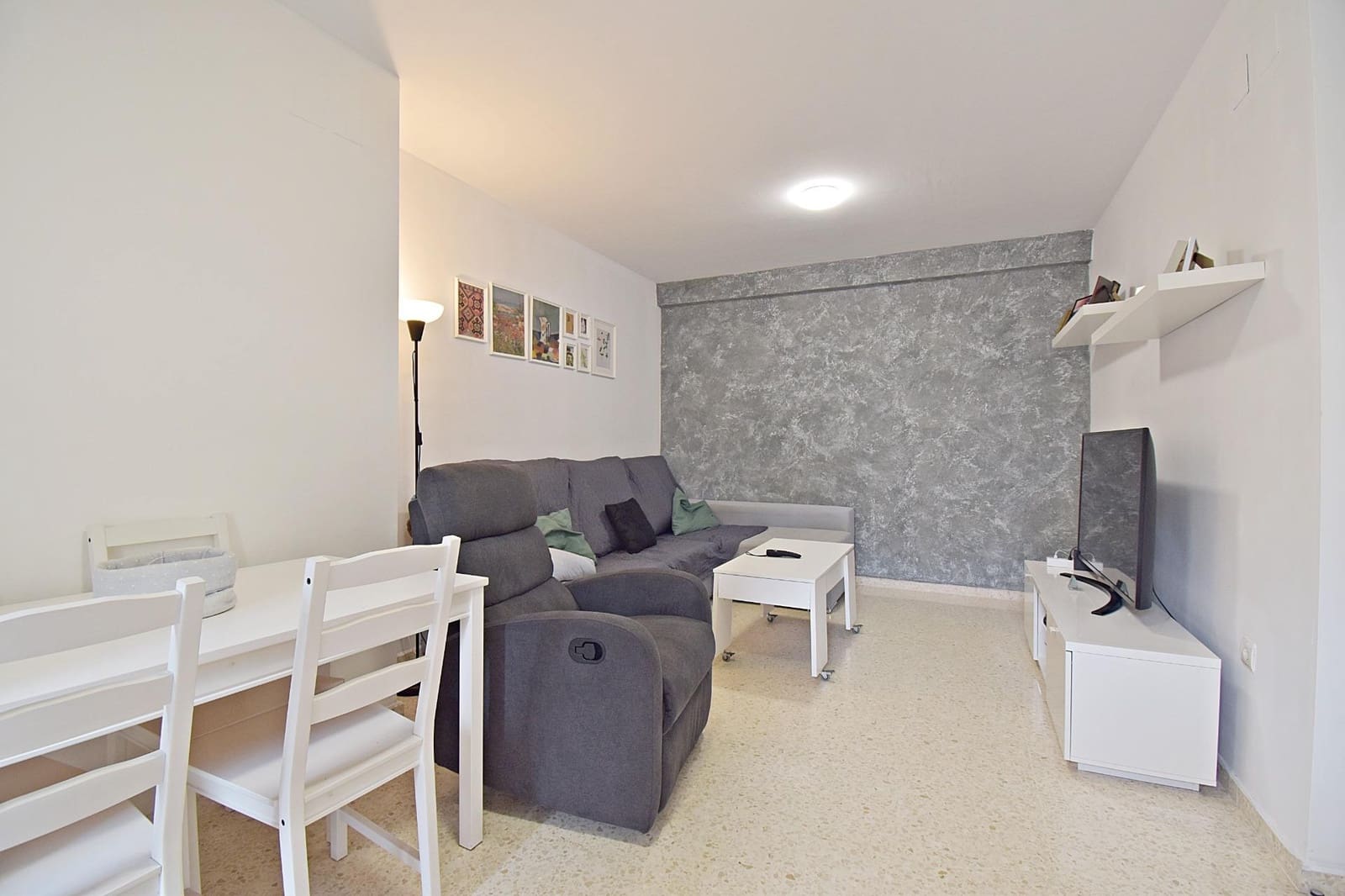 2 bedroom Flat for sale in Jerez de la Frontera with pool garage - € 159,900 (Ref: 9799250)