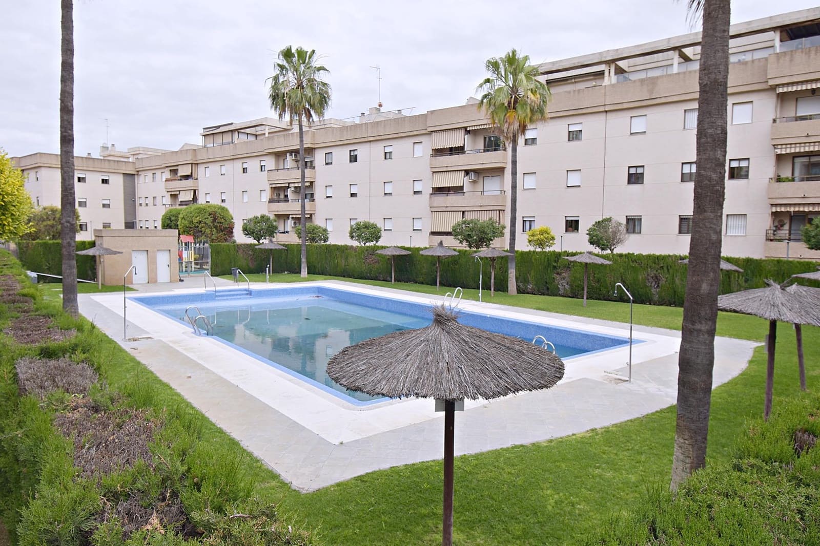 2 bedroom Flat for sale in Jerez de la Frontera with pool garage - € 159,900 (Ref: 9799250)