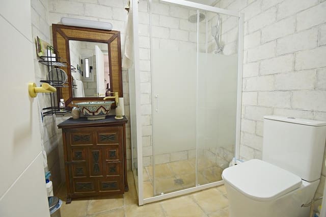 Casa de 4 habitaciones en Jerez de la Frontera en venta - 180.000 € (Ref: 9825255)