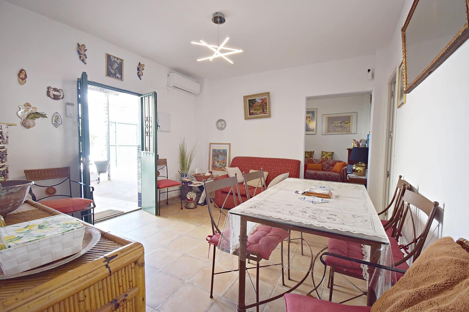 Casa de 4 habitaciones en Jerez de la Frontera en venta - 180.000 € (Ref: 9825255)