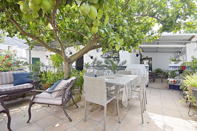 Casa de 4 habitaciones en Jerez de la Frontera en venta - 180.000 € (Ref: 9825255)