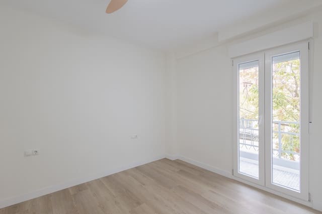 2 bedroom Apartment for sale in La Creu del Grau, Valencia city - € 400,000 (Ref: 9519373)