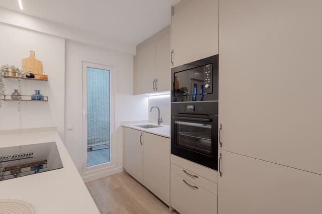 2 bedroom Apartment for sale in La Creu del Grau, Valencia city - € 400,000 (Ref: 9519373)