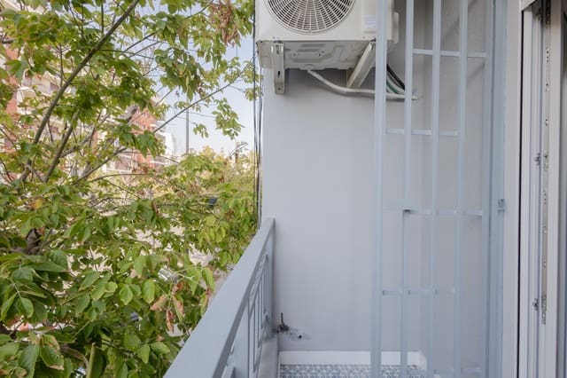 2 bedroom Apartment for sale in La Creu del Grau, Valencia city - € 400,000 (Ref: 9519373)