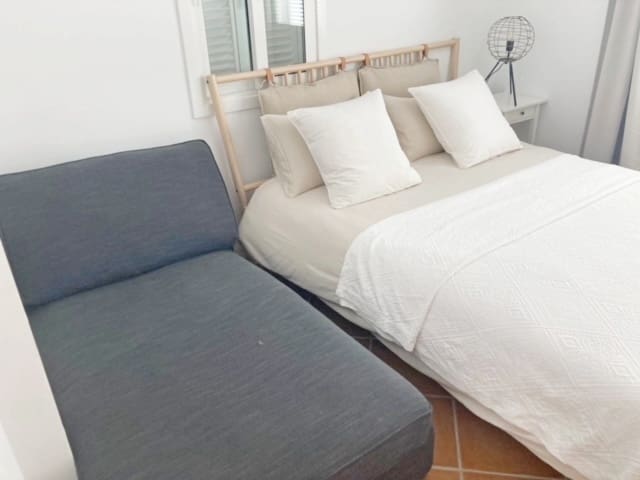 5 quarto Moradia para arrendar em Cala Gracio com piscina - 8 000 € (Ref: 9521120)