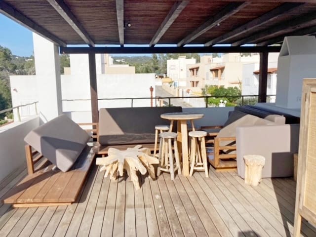 5 quarto Moradia para arrendar em Cala Gracio com piscina - 8 000 € (Ref: 9521120)