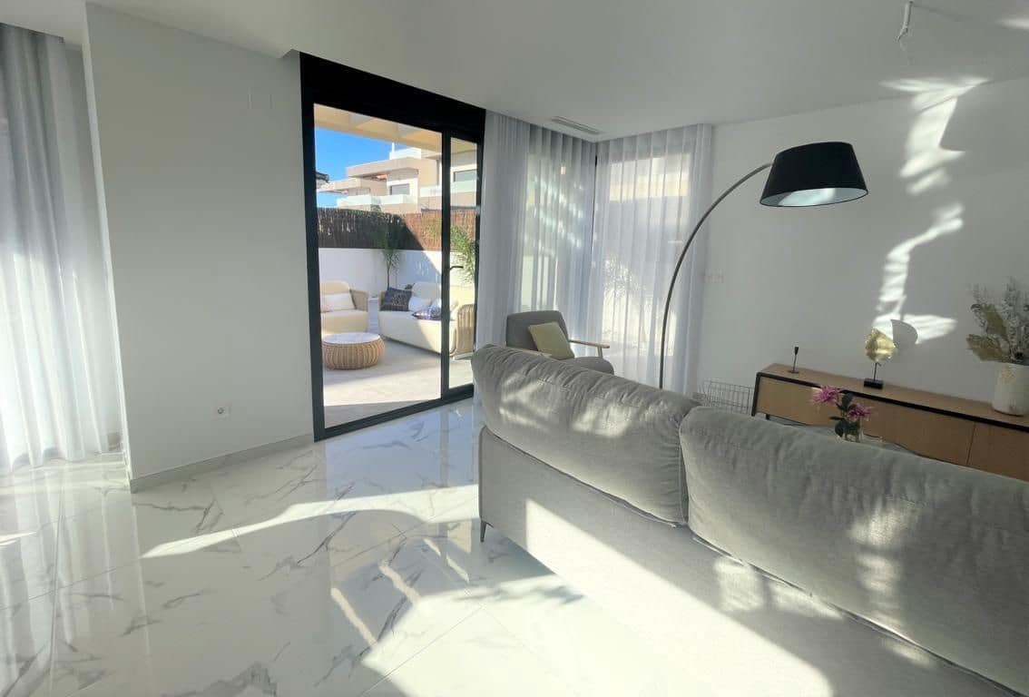 Chalet de 3 habitaciones en Los Montesinos en venta con piscina garaje - 398.900 € (Ref: 6685847)