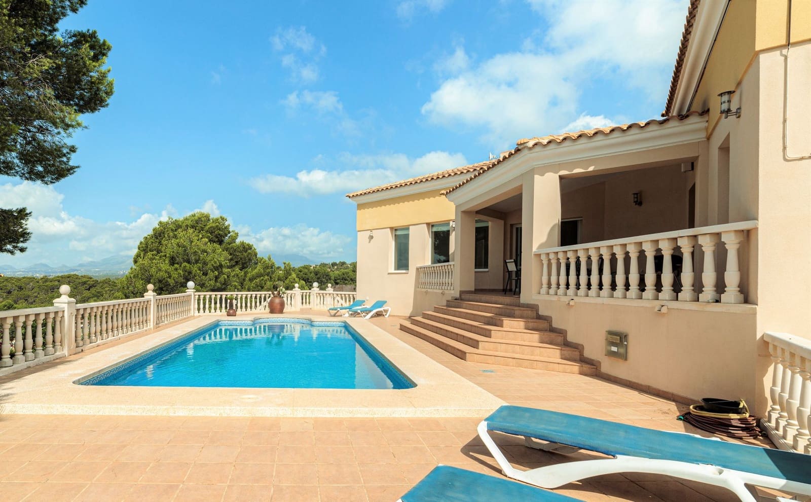 4 soveværelse Villa til salg i Altea med swimmingpool garage - € 649.000 (Ref: 6685848)
