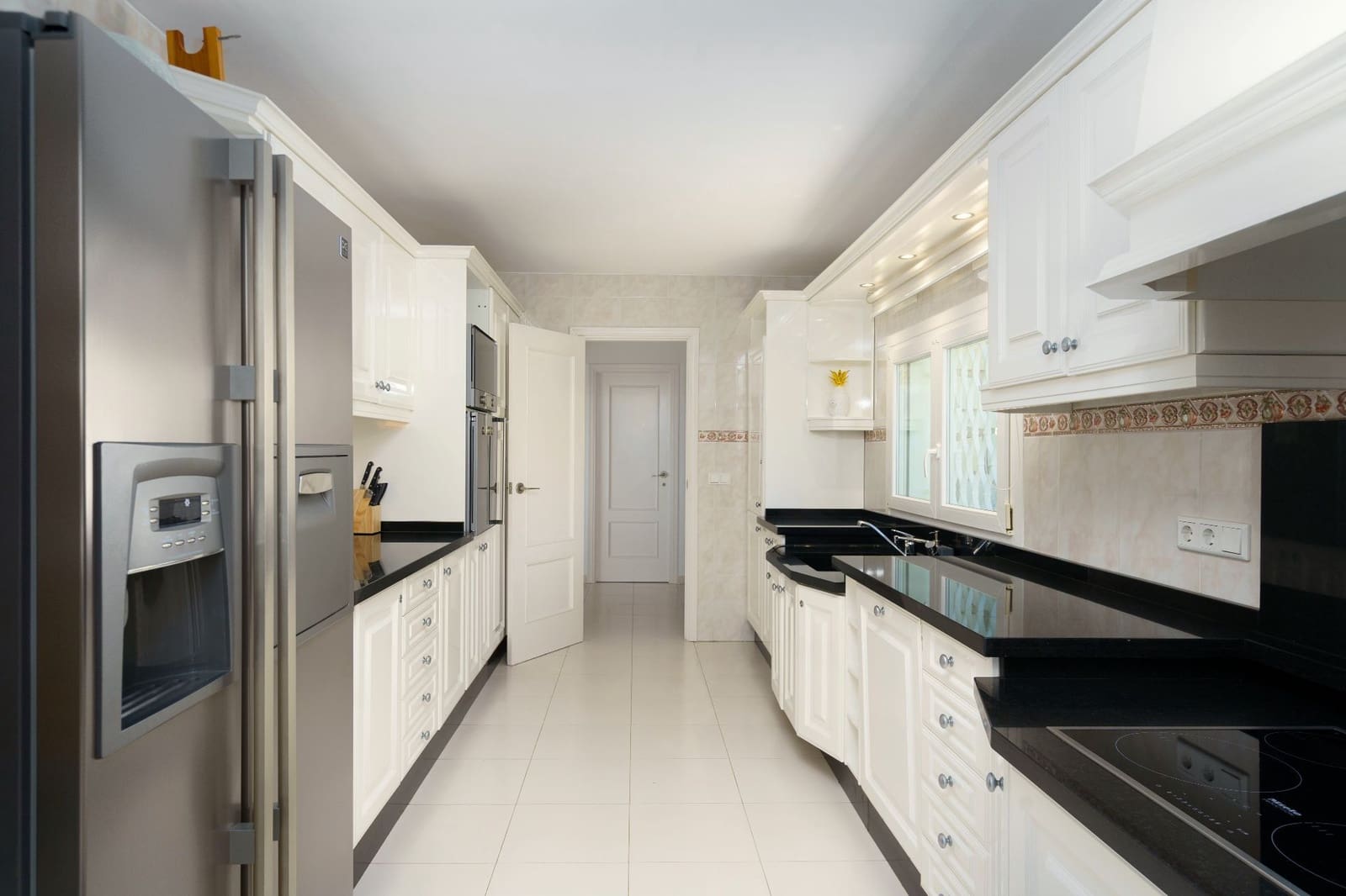 5 slaapkamer Villa te koop in Altea met zwembad garage - € 1.299.000 (Ref: 8090776)