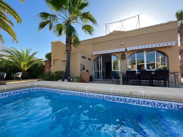 4 bedroom Villa for sale in Calpe / Calp with pool garage - € 875,000 (Ref: 9606788)