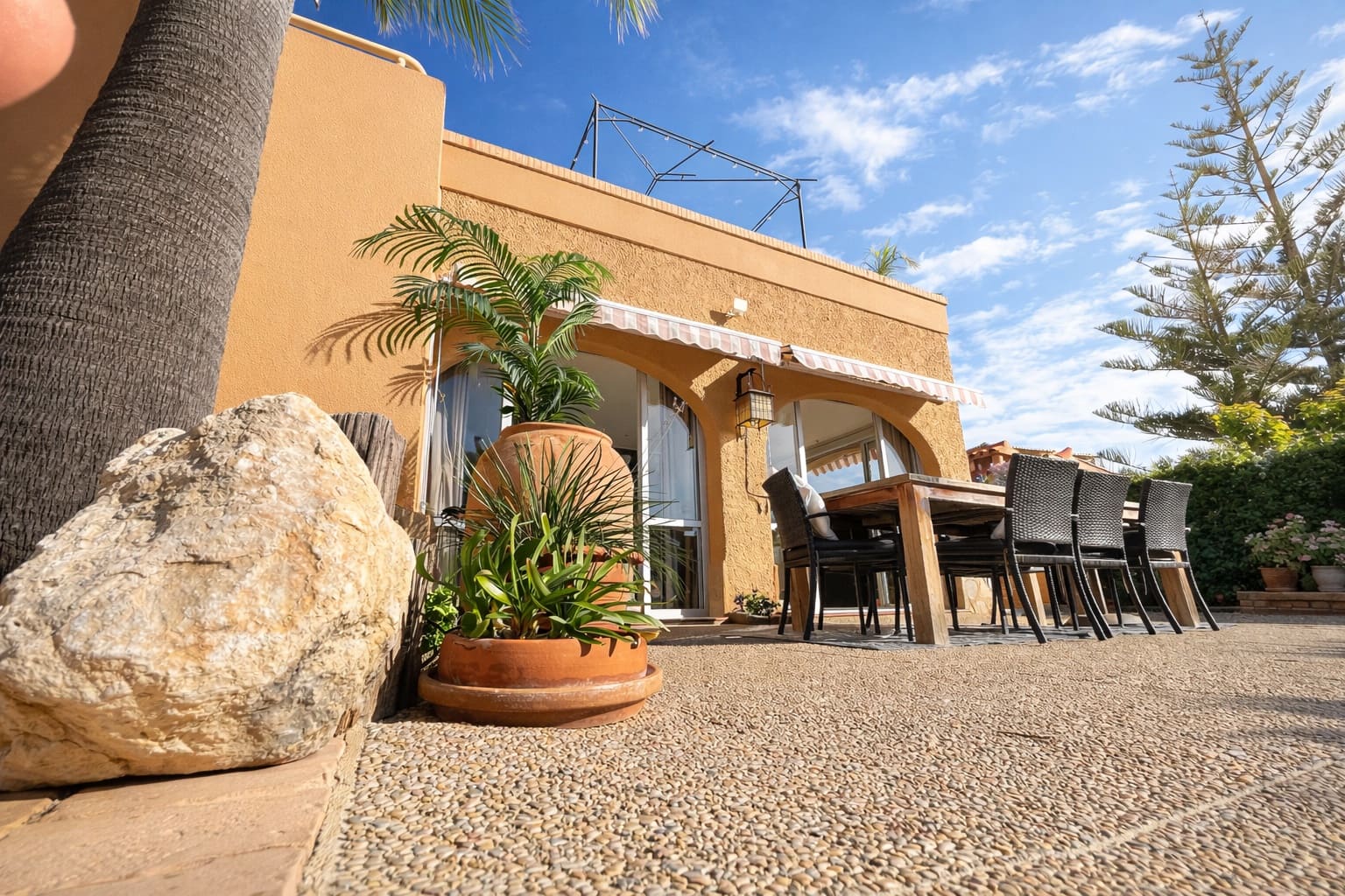 4 bedroom Villa for sale in Calpe / Calp with pool garage - € 875,000 (Ref: 9606788)