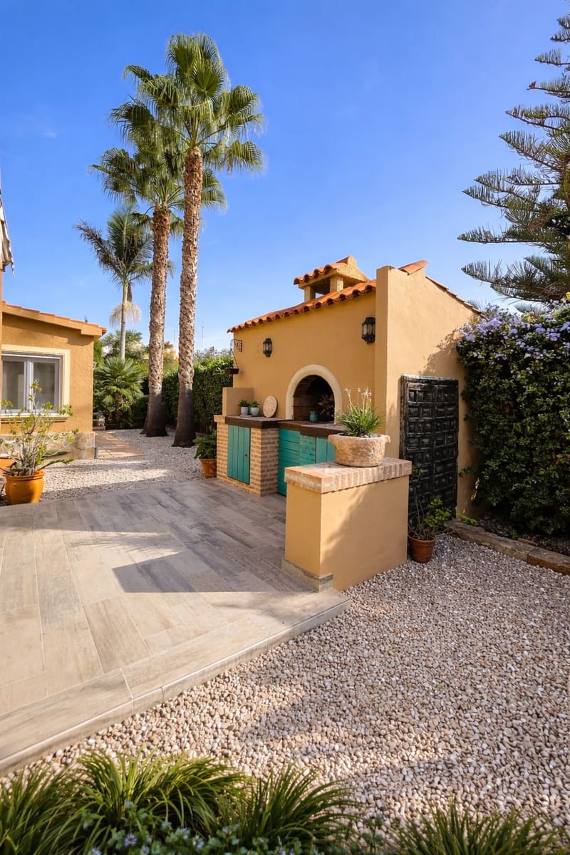 4 Zimmer Villa zu verkaufen in Calpe / Calp mit Pool Garage - 875.000 € (Ref: 9606788)