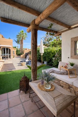 4 soveværelse Villa til salg i Calpe / Calp med swimmingpool garage - € 875.000 (Ref: 9606788)