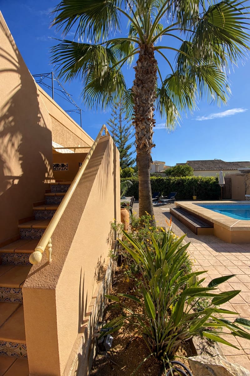 4 Zimmer Villa zu verkaufen in Calpe / Calp mit Pool Garage - 875.000 € (Ref: 9606788)