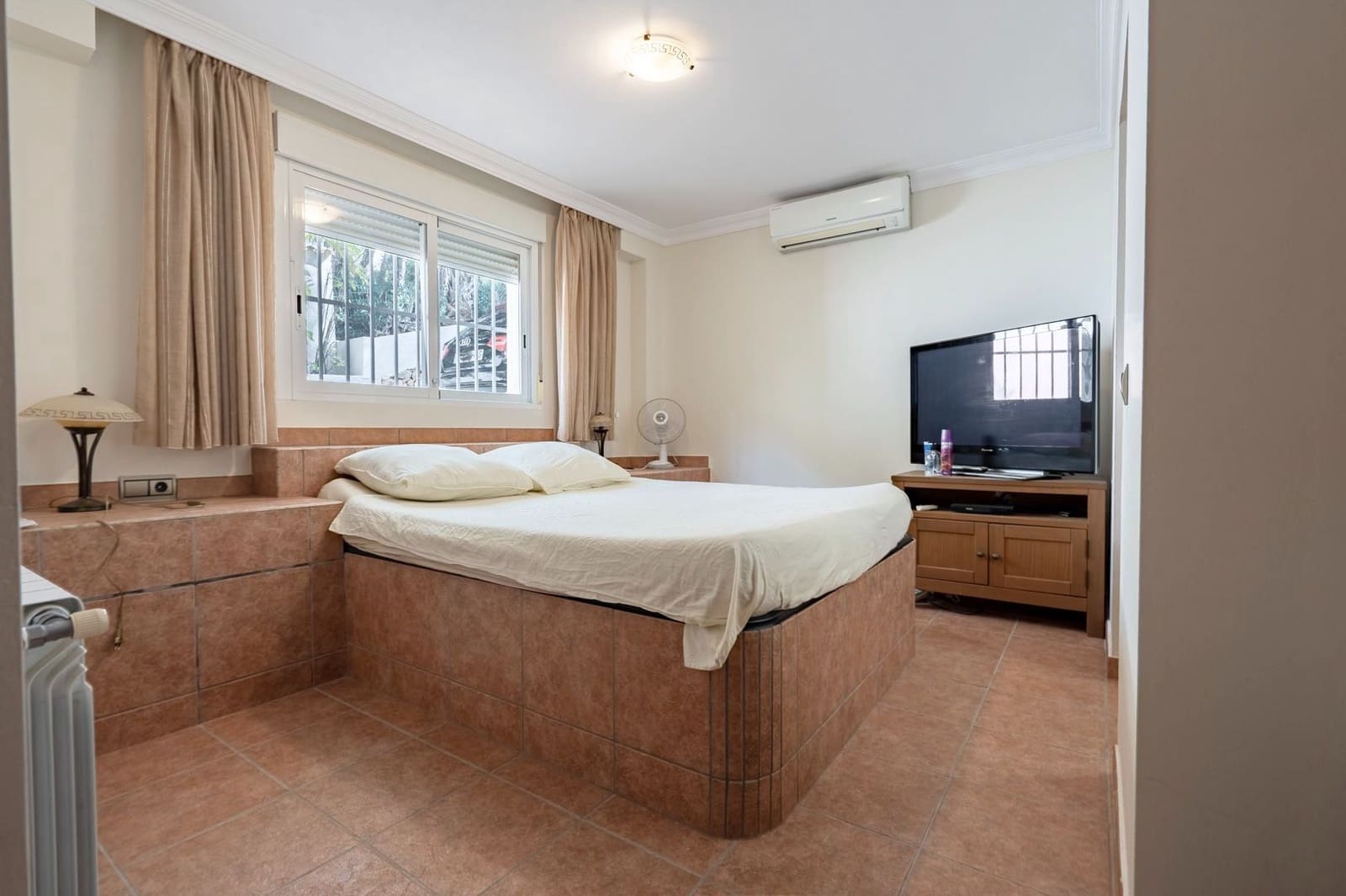 4 Zimmer Villa zu verkaufen in Altea mit Pool Garage - 1.295.000 € (Ref: 9629615)