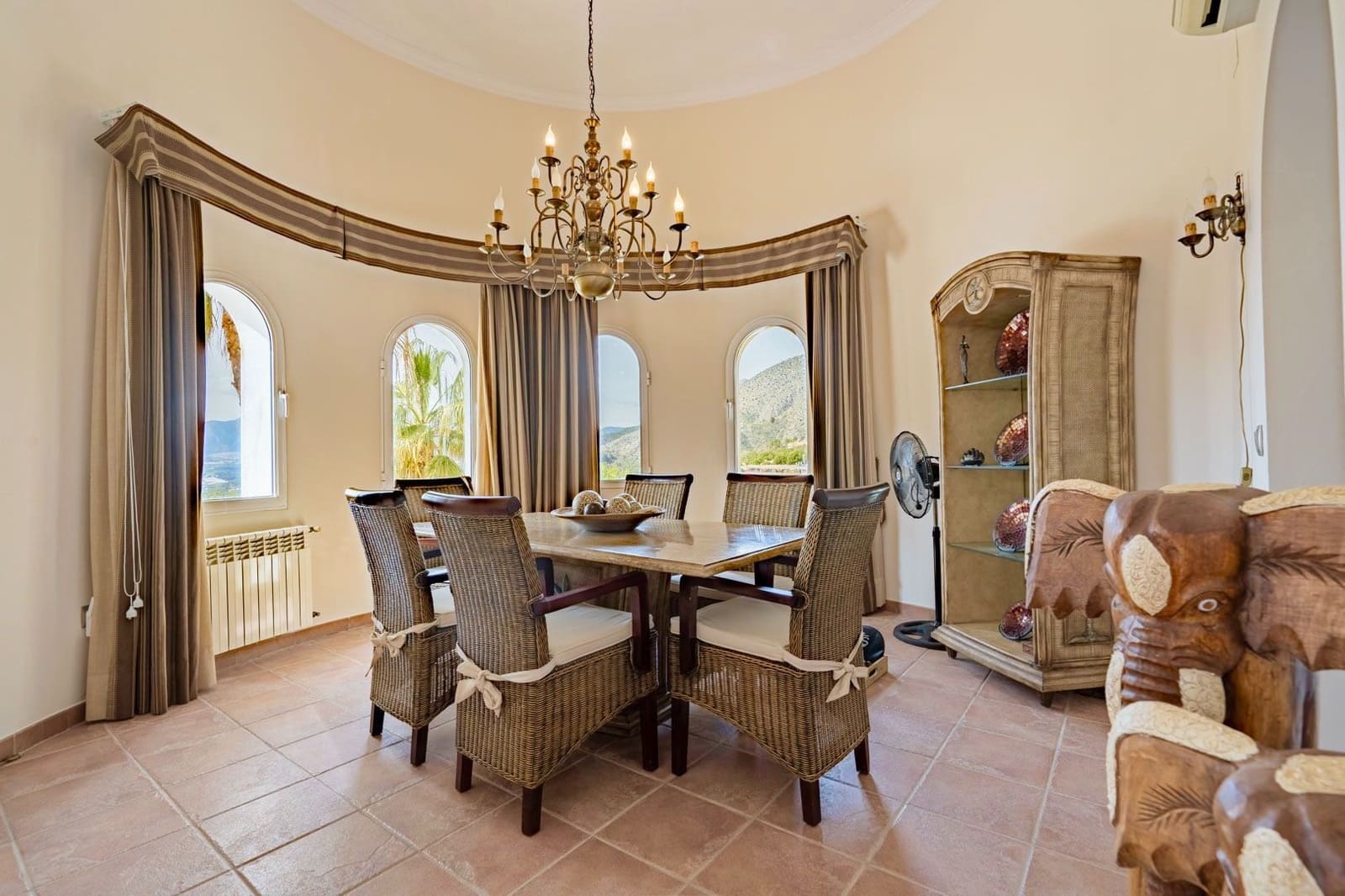 4 Zimmer Villa zu verkaufen in Altea mit Pool Garage - 1.295.000 € (Ref: 9629615)