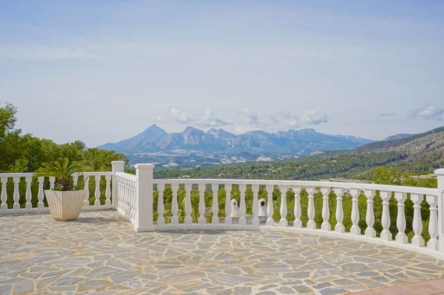 4 Zimmer Villa zu verkaufen in Altea mit Pool Garage - 1.295.000 € (Ref: 9629615)