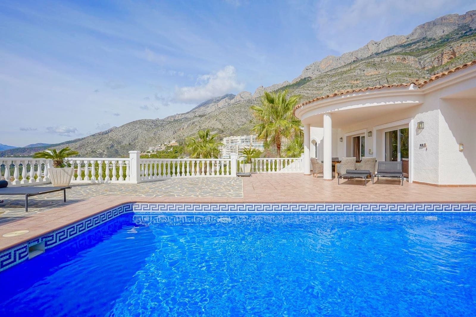 4 Zimmer Villa zu verkaufen in Altea mit Pool Garage - 1.295.000 € (Ref: 9629615)