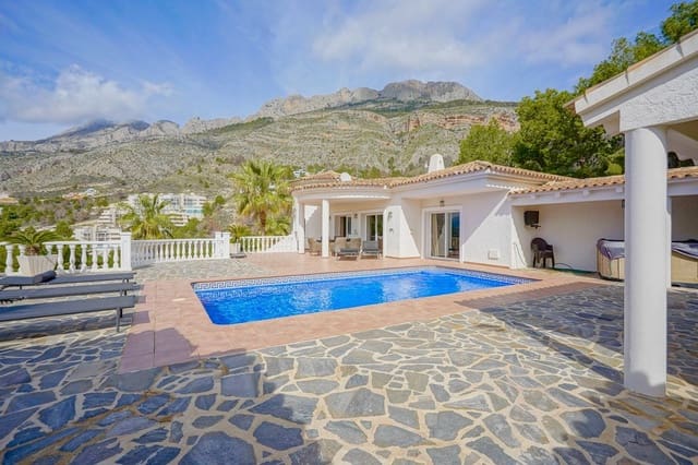 4 Zimmer Villa zu verkaufen in Altea mit Pool Garage - 1.295.000 € (Ref: 9629615)