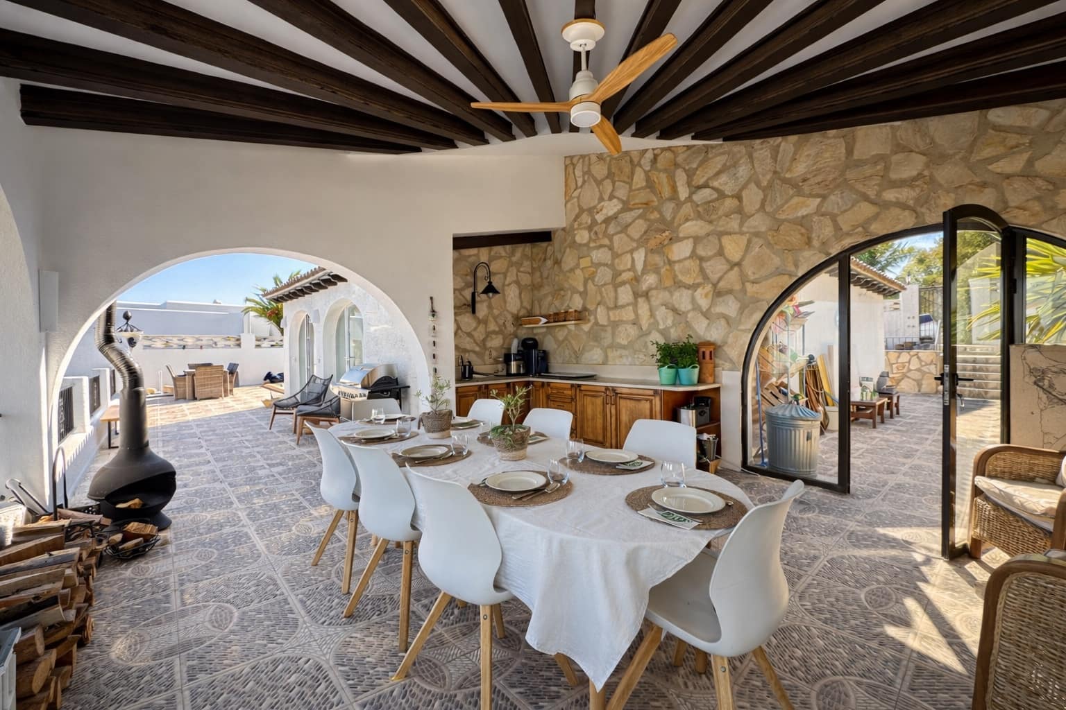 Chalet de 3 habitaciones en La Nucia en venta con piscina garaje - 788.000 € (Ref: 9790231)