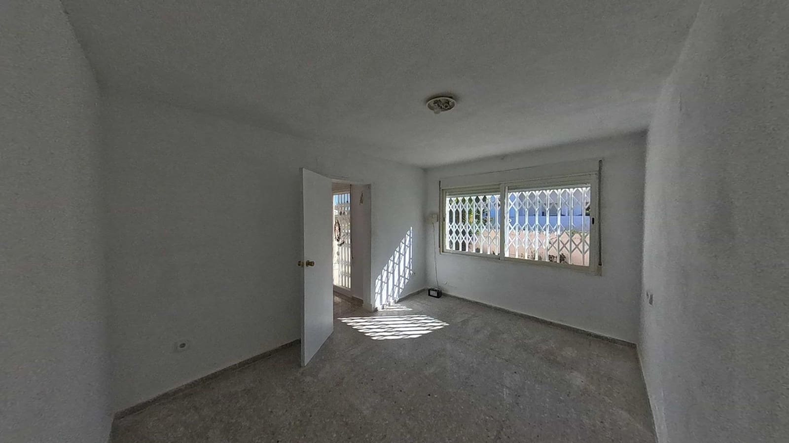 Piso de 3 habitaciones en Alfaz del Pi / L'Alfàs del Pi en venta con piscina - 170.000 € (Ref: 10005735)