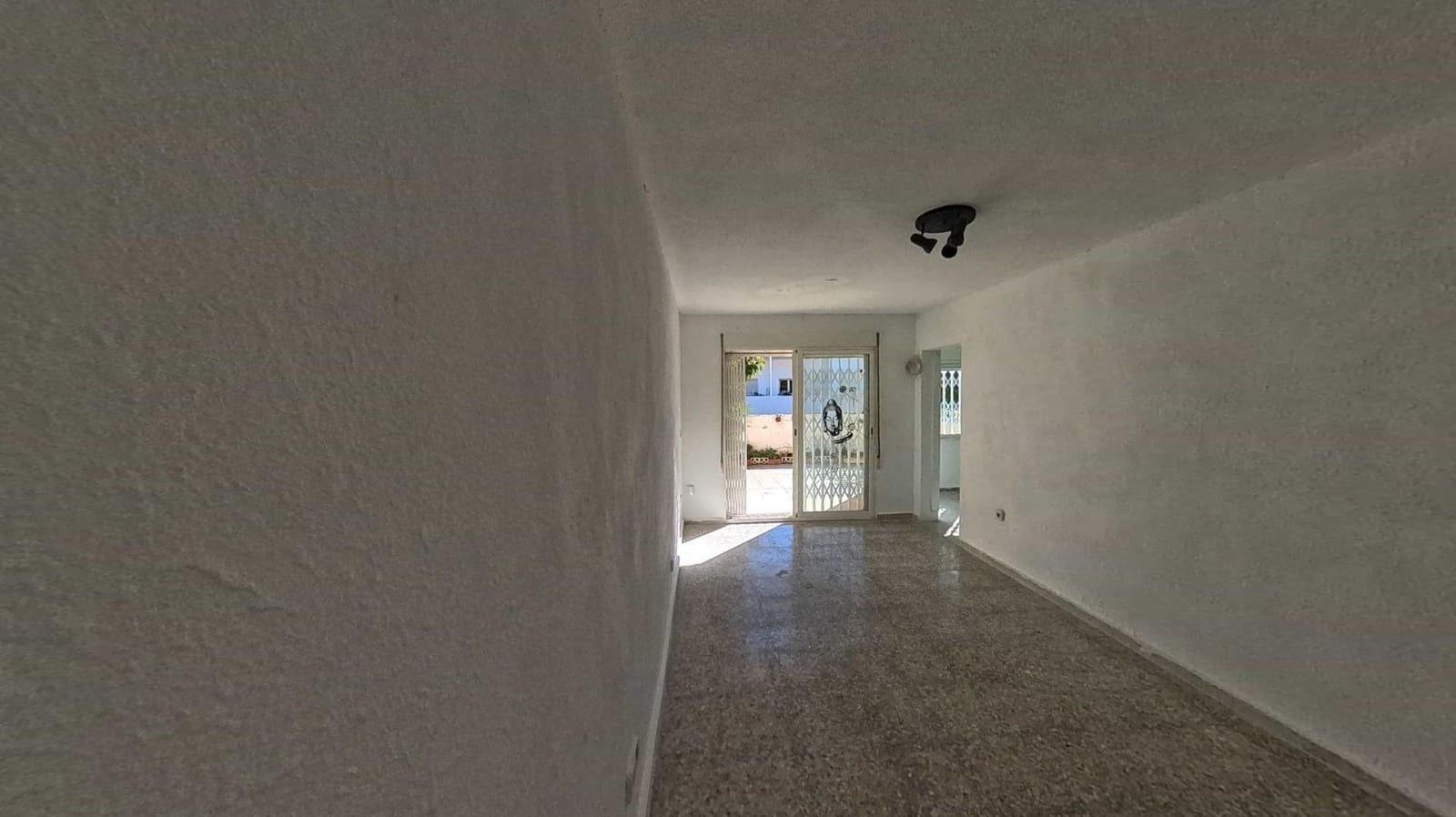 Piso de 3 habitaciones en Alfaz del Pi / L'Alfàs del Pi en venta con piscina - 170.000 € (Ref: 10005735)
