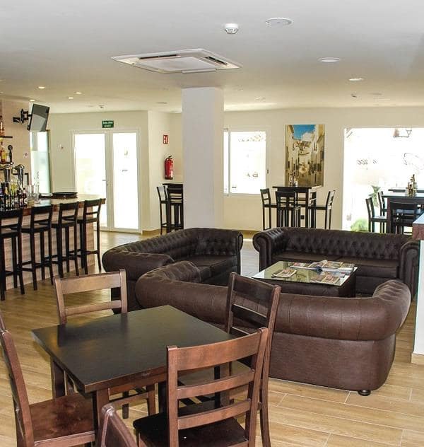 13 bedroom Hotel for sale in Alfaz del Pi / L'Alfas del Pi with pool - € 1,700,000 (Ref: 10017622)