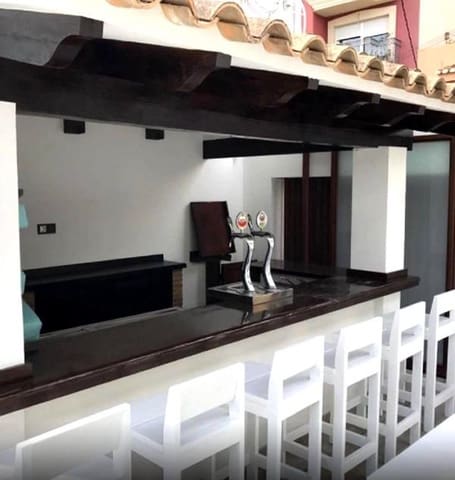 13 bedroom Hotel for sale in Alfaz del Pi / L'Alfàs del Pi with pool - € 1,700,000 (Ref: 10017622)
