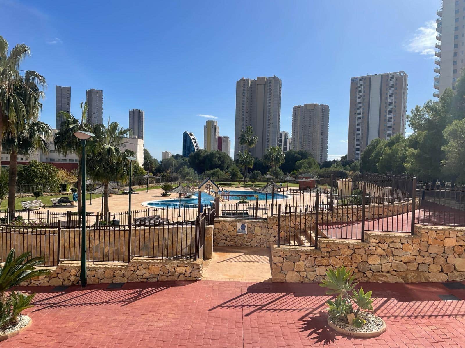 1 sypialnia Apartament do wynajęcia w Benidorm z basenem - 870 € (Ref: 10078503)