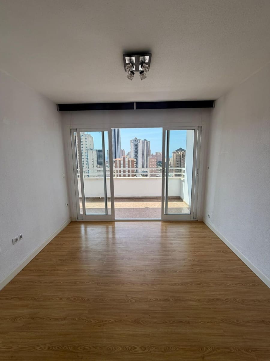 1 quarto Apartamento para venda em Benidorm com piscina - 225 000 € (Ref: 10086332)