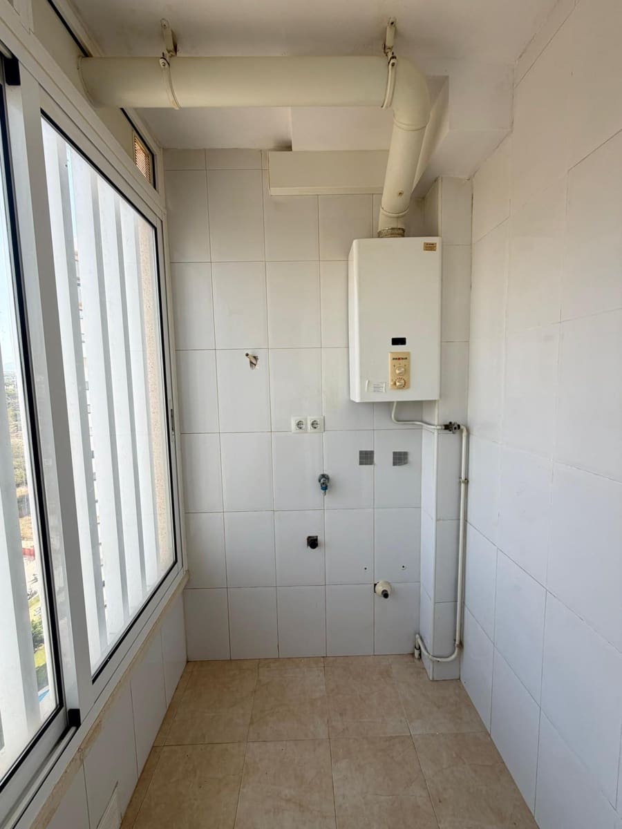 1 quarto Apartamento para venda em Benidorm com piscina - 225 000 € (Ref: 10086332)