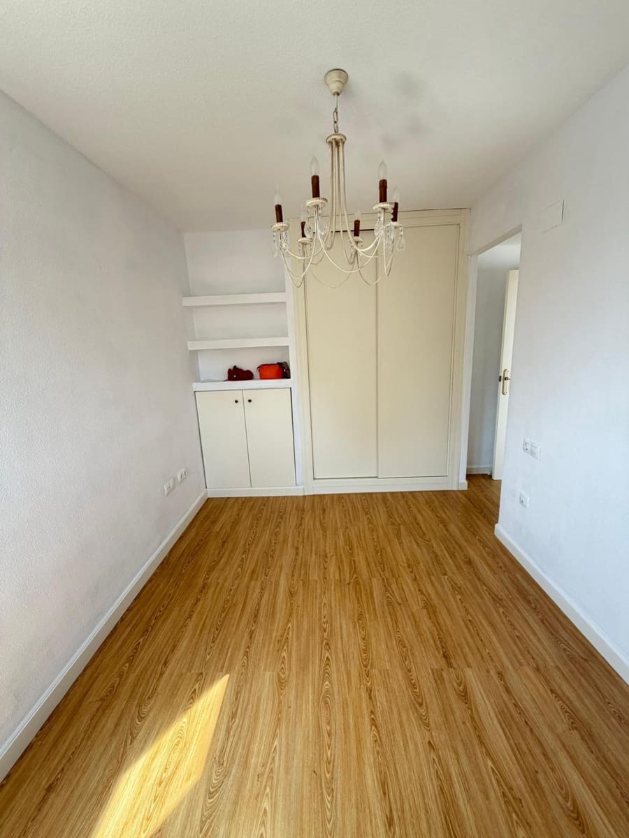 1 quarto Apartamento para venda em Benidorm com piscina - 225 000 € (Ref: 10086332)