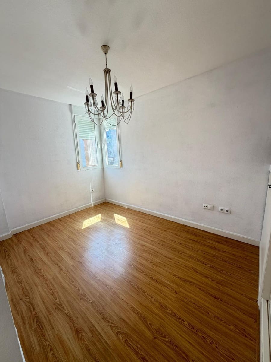 1 quarto Apartamento para venda em Benidorm com piscina - 225 000 € (Ref: 10086332)