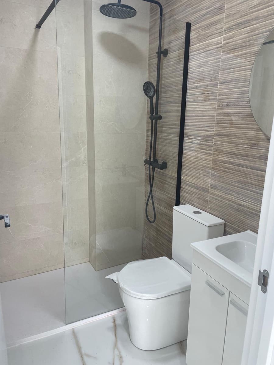 2 sovrum Lägenhet till salu i Benidorm med pool - 247 000 € (Ref: 10089853)