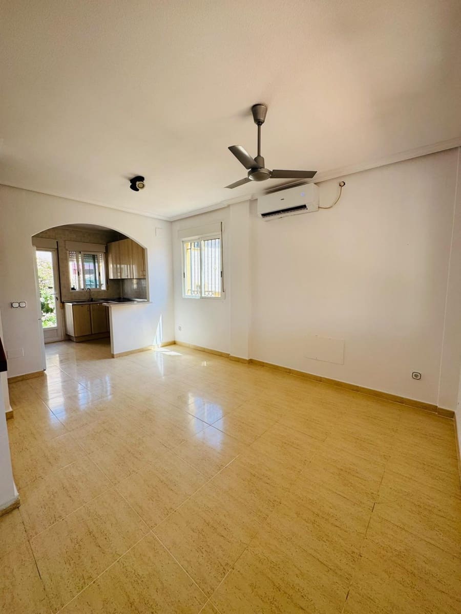 Adosado de 2 habitaciones en Polop en venta con piscina garaje - 299.000 € (Ref: 10109844)