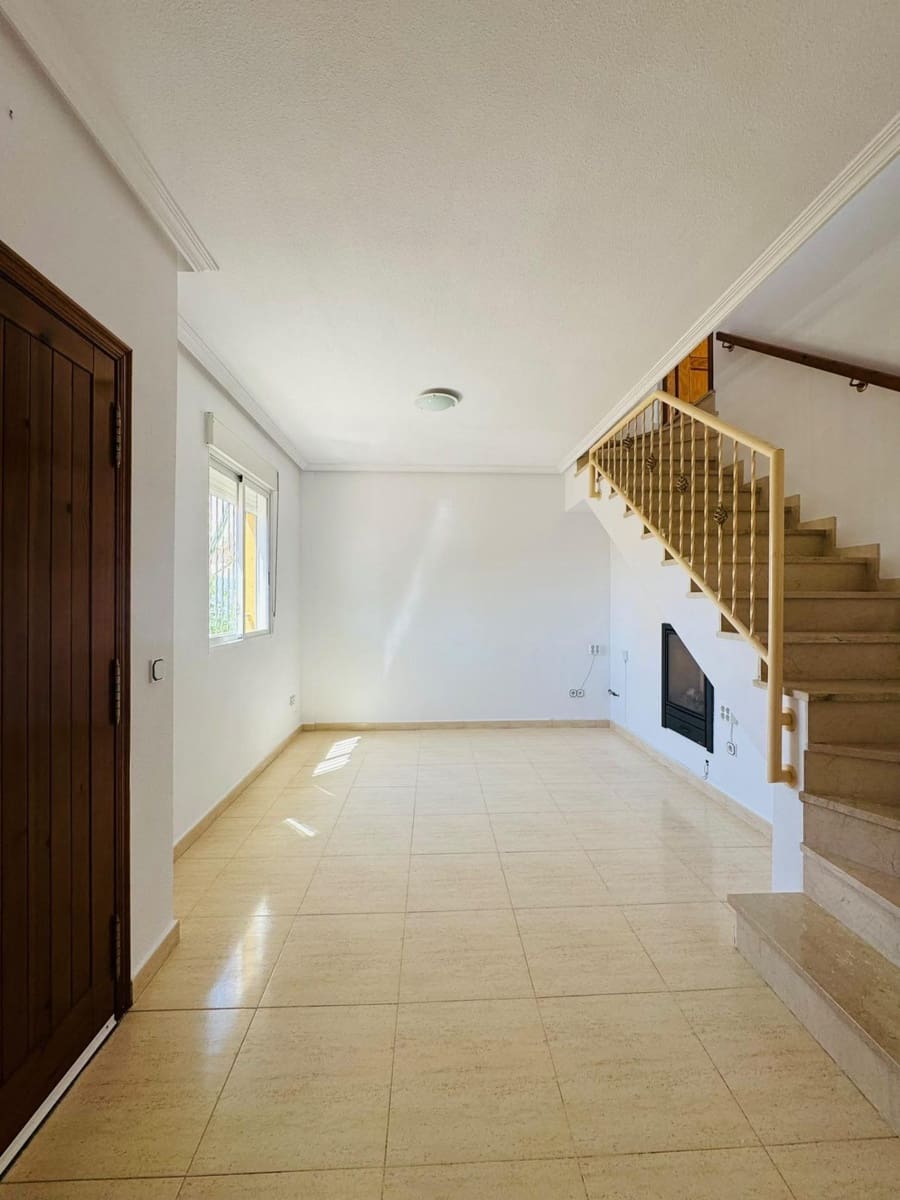Adosado de 2 habitaciones en Polop en venta con piscina garaje - 299.000 € (Ref: 10109844)