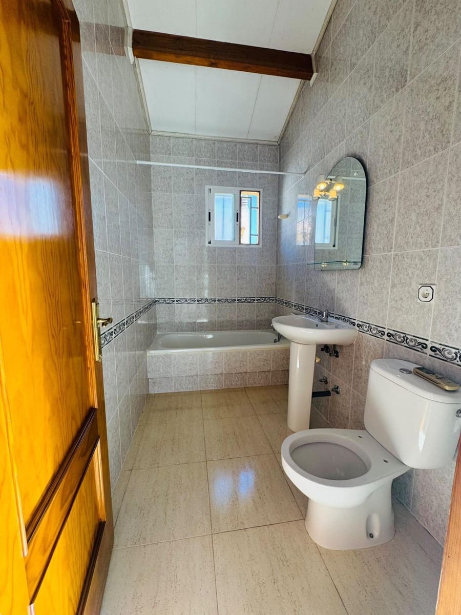 Adosado de 2 habitaciones en Polop en venta con piscina garaje - 299.000 € (Ref: 10109844)