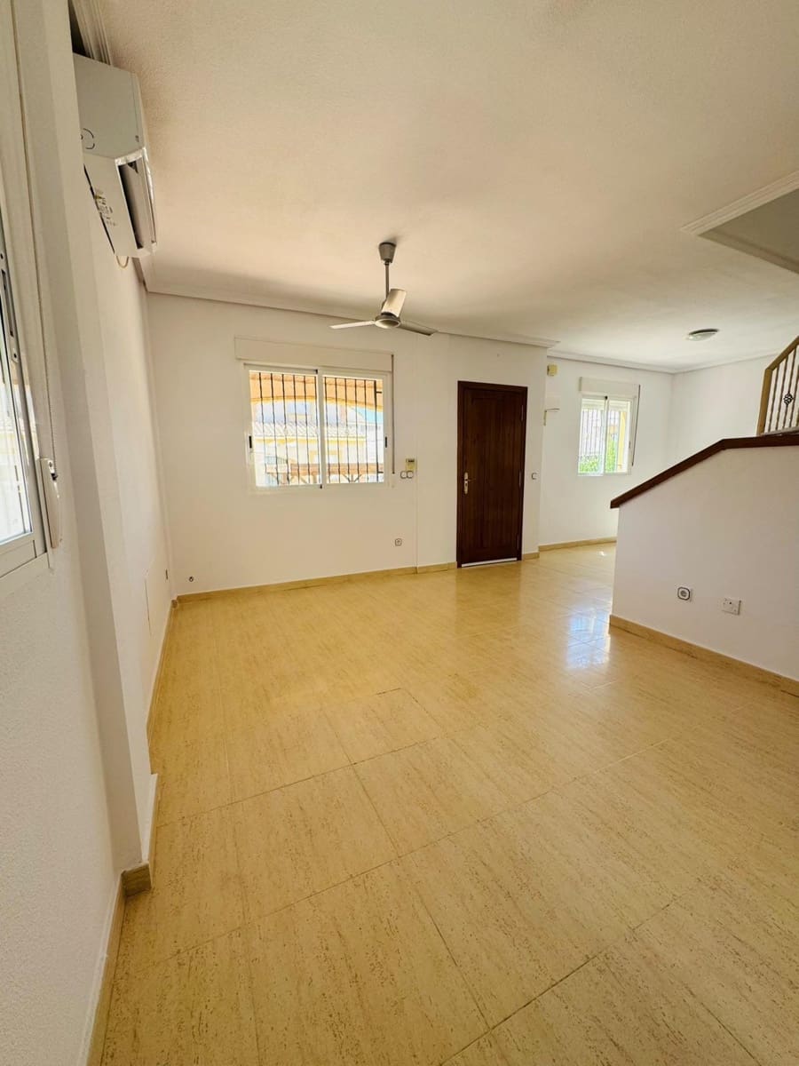 Adosado de 2 habitaciones en Polop en venta con piscina garaje - 299.000 € (Ref: 10109844)