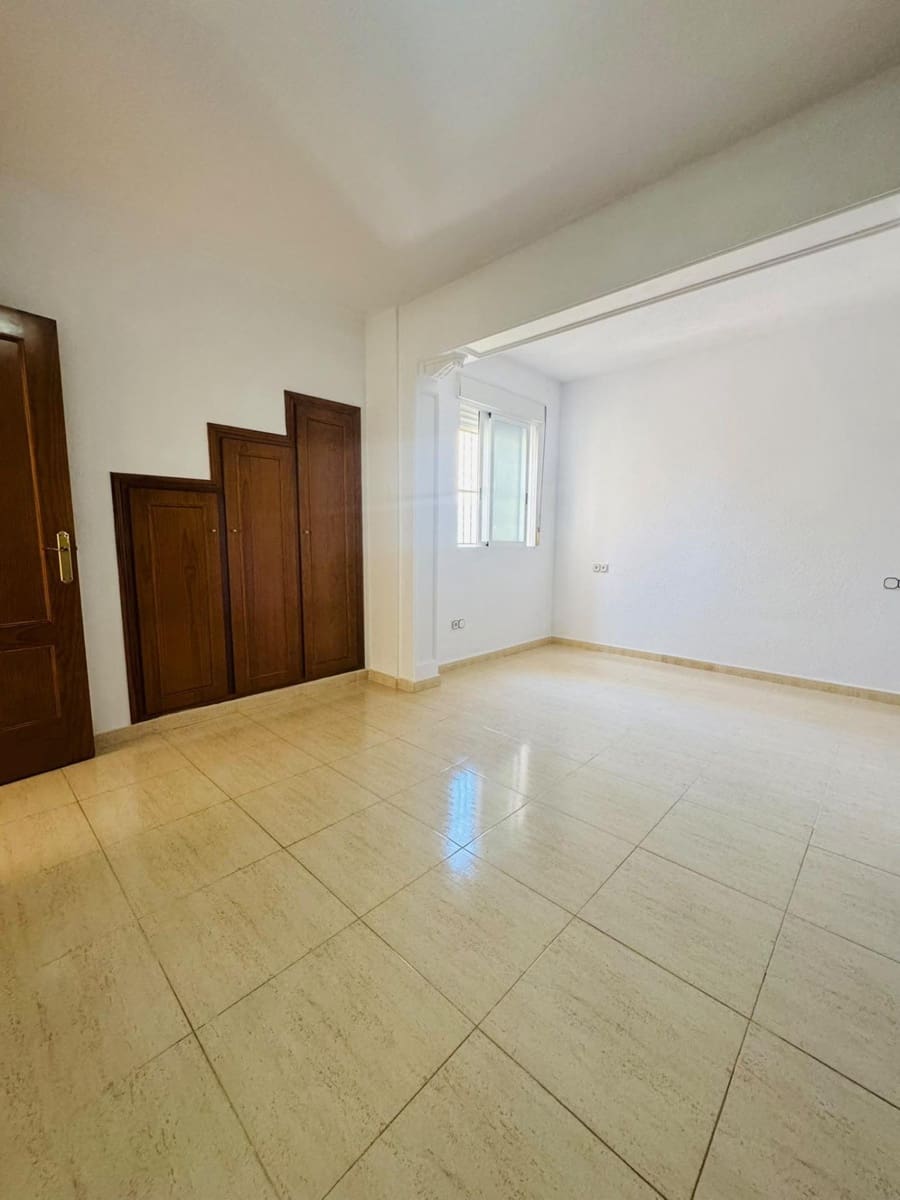 Adosado de 2 habitaciones en Polop en venta con piscina garaje - 299.000 € (Ref: 10109844)