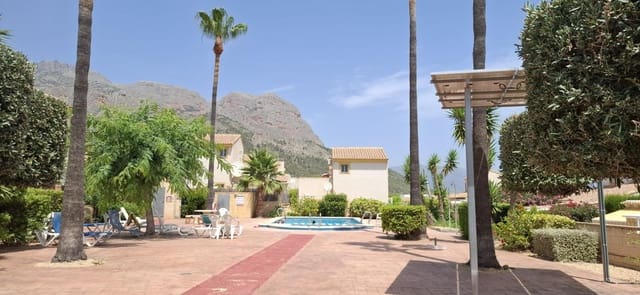 Adosado de 2 habitaciones en Polop en venta con piscina garaje - 299.000 € (Ref: 10109844)